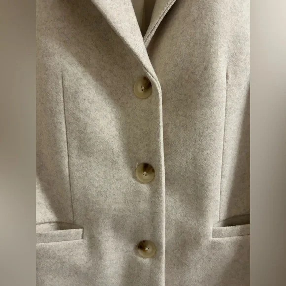 Backyard Roses Camden Coat - Picture 4 of 8